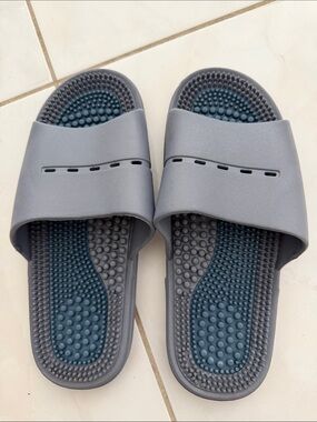 Men's Gray Massage Slide Sandals - Comfortable Slip-On Massage Slippers